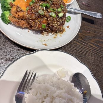 Kanok Thai Bistro - GARLIC SOFTSHELL CRAB with side of white rice. - Thai Near Me - Costa Mesa, California Kanok Thai Bistro - GARLIC SOFTSHELL CRAB with side of white rice. - Thai Near Me - Costa Mesa, California