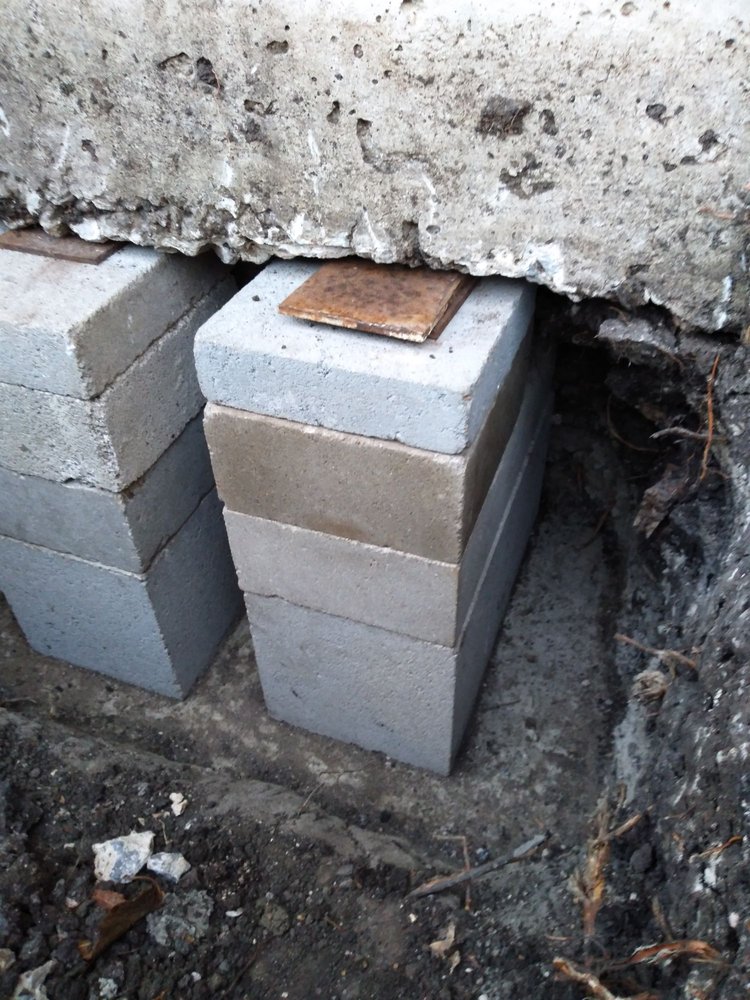 Slide of Dc House Leveling