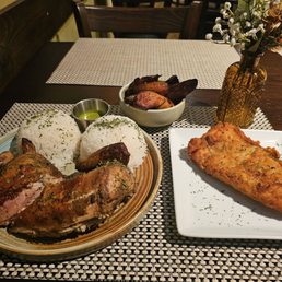 1/2 Rotisserie Chicken, Fried Fish and Fried Plantains