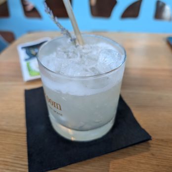 The Neighbors - Vodka lemon lavender - Cocktail Bars Near Me - Orlando, Florida The Neighbors - Vodka lemon lavender - Cocktail Bars Near Me - Orlando, Florida