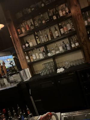Finch & Fifth by null