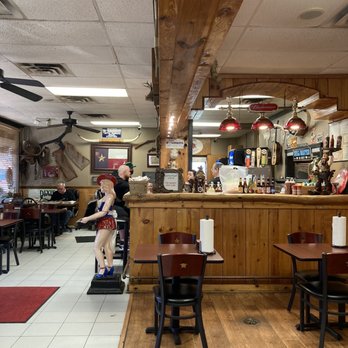 Pit-Master Bar-B-Que - Inside - Barbeque Near Me - The Woodlands, Texas Pit-Master Bar-B-Que - Inside - Barbeque Near Me - The Woodlands, Texas