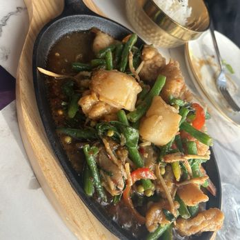 Thai Charm - Sizzling platter - Thai Near Me - Frisco, Texas