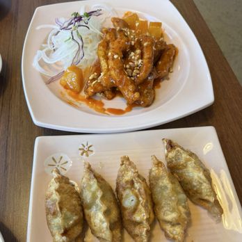 Jjamppong Zizon - Szechuan pork and dumplings - Korean Near Me - Oakland, California Jjamppong Zizon - Szechuan pork and dumplings - Korean Near Me - Oakland, California