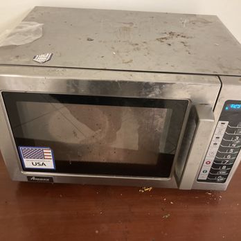 Husky Union Building - Disgusting exterior of microwave. - Colleges & Universities Near Me - Seattle, Washington
