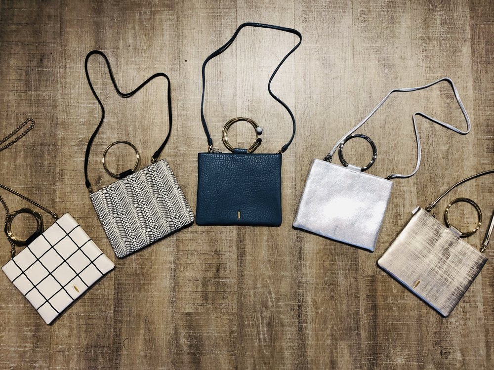 17 Photos 5 Walcott St, Hopkinton, Massachusetts Women's Clothing