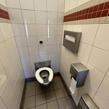 Buckman Springs Rest Area - Very clean toilet! Everything was well stocked - Rest Stops Near Me - Pine Valley, California
