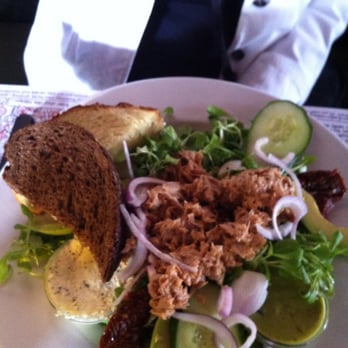 De Brabantse Aap - Tuna salad - Brasseries Near Me - Amsterdam, New Hampshire