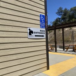 Sierra Mono Museum - Front entrance to the right
