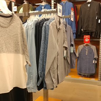 Old Navy Outlet - Old Navy at the Outlet Shoppes of Gettysburg PA - Men's Clothing Near Me - Gettysburg, Pennsylvania