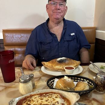 Luigi's Italian Restaurant - Lasagna and calzone - Italian Near Me - Angleton, Texas Luigi's Italian Restaurant - Lasagna and calzone - Italian Near Me - Angleton, Texas