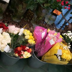 Pre-wrapped flowers
