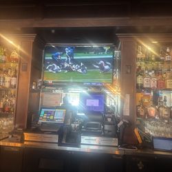 Sidelines Sports Eatery - Sylvania - Not the NFL TICKET