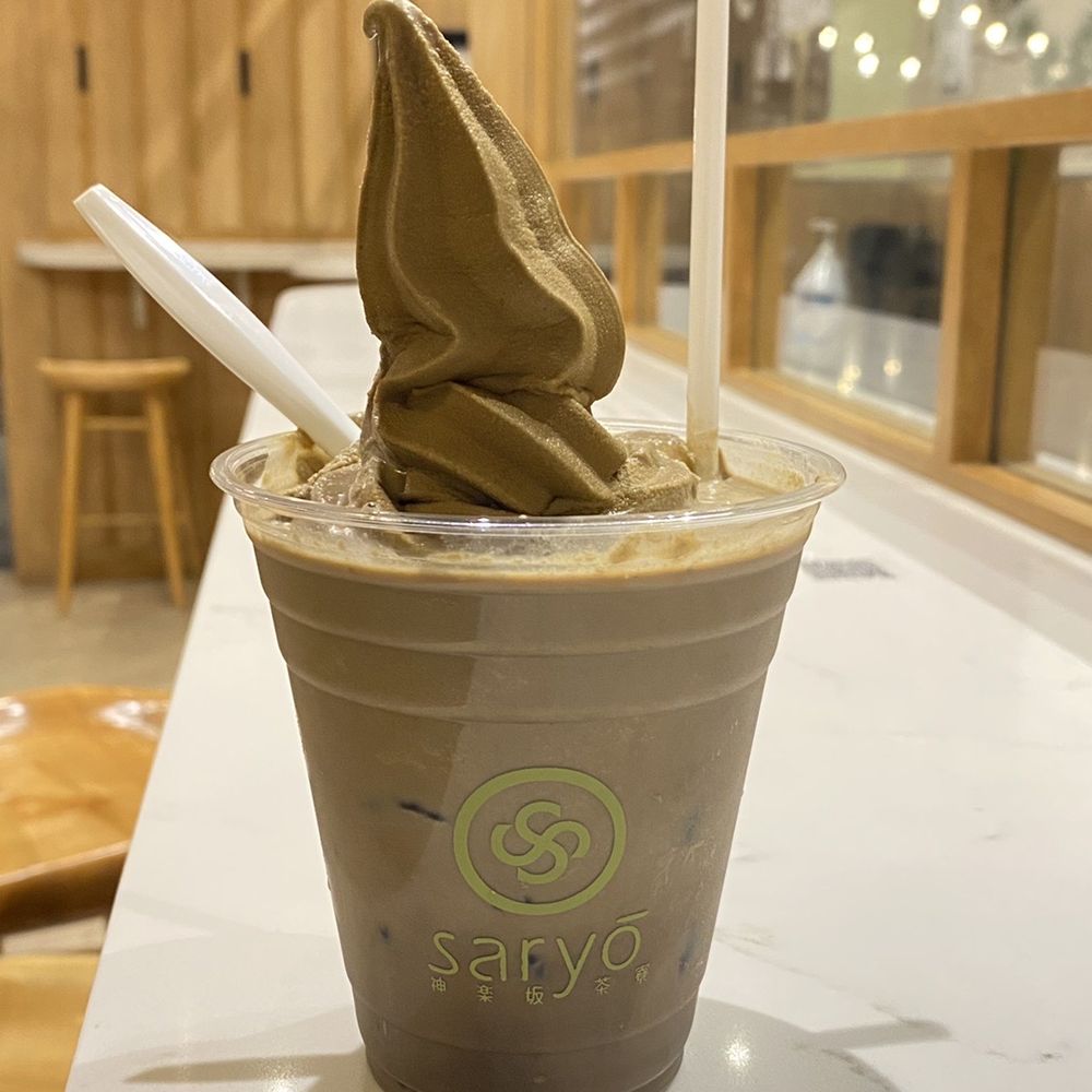 Saryo Cafe - Hojicha latte float - Desserts Near Me - North York, Ontario Saryo Cafe - Hojicha latte float - Desserts Near Me - North York, Ontario