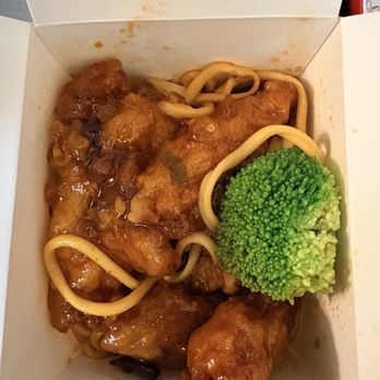 Highland Noodles - F1. General Tso's Chicken - Noodles Near Me - Roseville, California