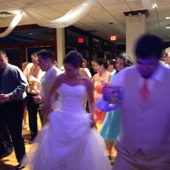 Go Sound Systems - Stephani & Jeremy lead the Cupid Shuffle - DJs Near Me