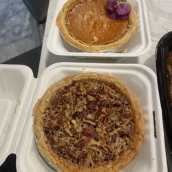 Buford’s BBQ - Sweet potato pie and Pecan pie