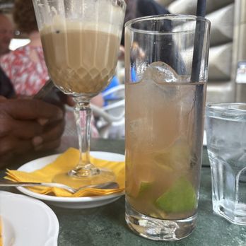Bar San Firenze - Irish Cafe y Rosada Gin Tonic - Hookah Bars Near Me - Florence, FI Bar San Firenze - Irish Cafe y Rosada Gin Tonic - Hookah Bars Near Me - Florence, FI