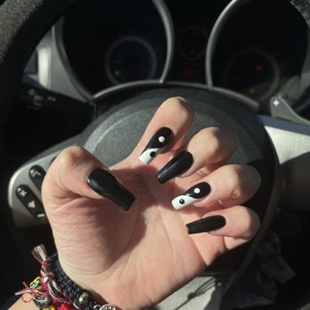 Nails & Beyond - Nail Salons Near Me - Los Angeles, California