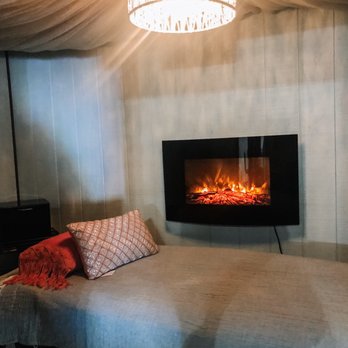 The Barn Salon And Spa - Massage room - Hair Salons Near Me - LaGrange, Ohio
