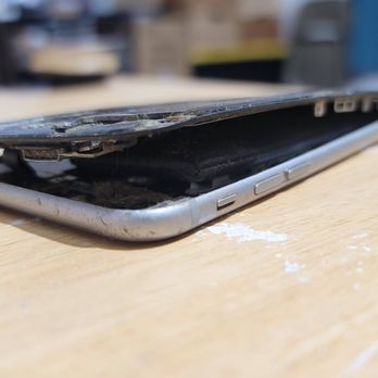 Geek Tweek - Apple iPhone 6 Screen replacement and clean up - IT Services & Computer Repair Near Me