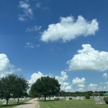 Paradise Cemetery South - Just sitting here - Funeral Services & Cemeteries Near Me - Houston, Texas Paradise Cemetery South - Just sitting here - Funeral Services & Cemeteries Near Me - Houston, Texas
