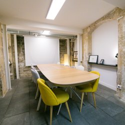 Unicorners Café & Coworking - Salle de réunion
