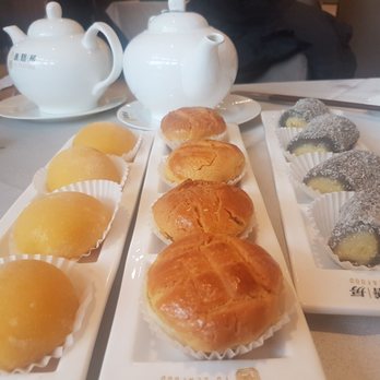 Yu Seafood - Mango Mochi with Cream | Baked Chicken Pastry with Curry Sauce | Black Sesame Mochi - Seafood Near Me - Richmond Hill, Ontario