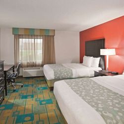 La Quinta by Wyndham Mansfield OH - Guest room