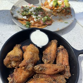 Ballast Point Brewing Long Beach - Wings and huevos rancheros - Breweries Near Me - Long Beach, California