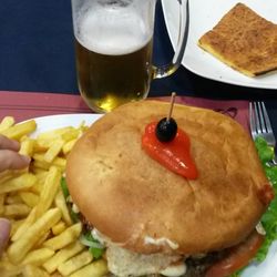 La Pasiva - Enough for a small team... the Big Burger...