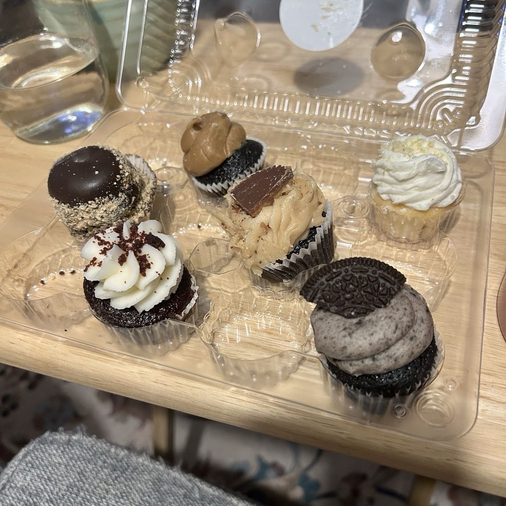 Bakehouse 46 - Mini cupcakes - Cupcakes Near Me - Ann Arbor, Michigan Bakehouse 46 - Mini cupcakes - Cupcakes Near Me - Ann Arbor, Michigan