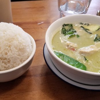 Kapunka - Green curry chicken with rice - Thai Near Me - Paris, 75