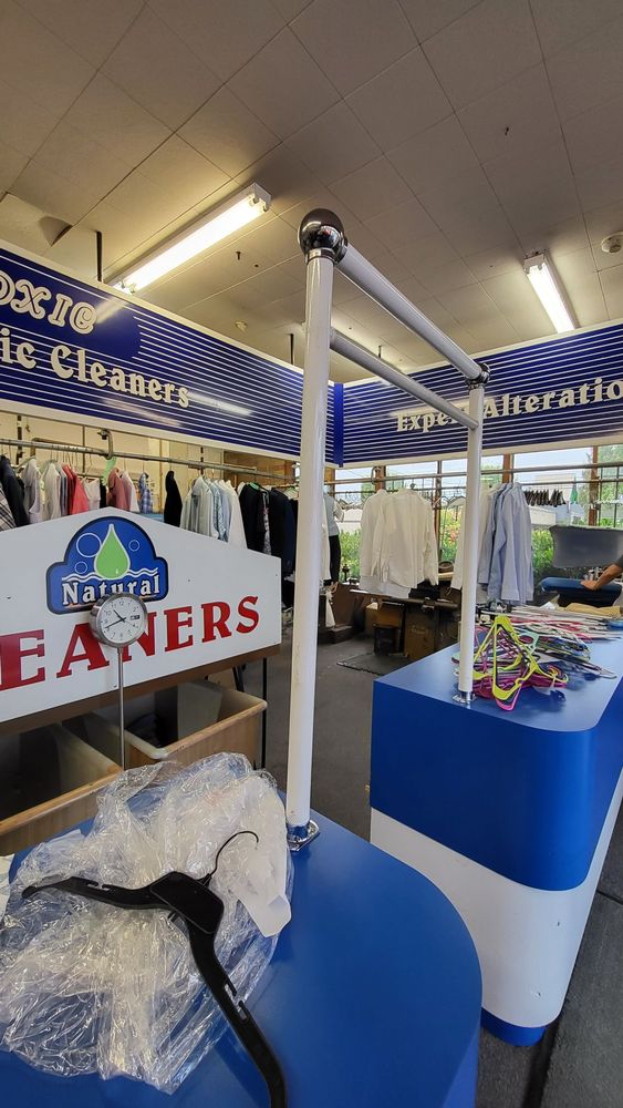 UNIVERSITY PLACE CLEANERS Updated September 2024 30 Reviews 7520