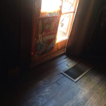 Shore Acres Lodge - The box from the inside... Idk how this place stays warm in the winter - Big Bear Lake, CA