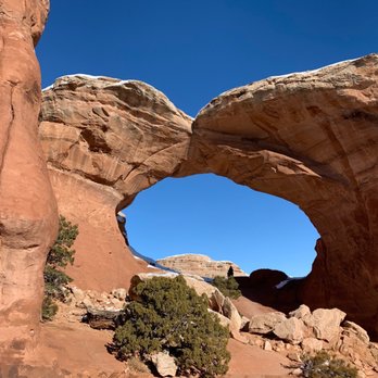 Arches National Park - Broken Arch - Parks Near Me Arches National Park - Broken Arch - Parks Near Me