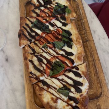 Altisima Winery - Margarita flat bread - Wineries Near Me - Temecula, California