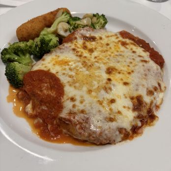 Il Posto - Chicken Parmigiana - Italian Near Me - Brooklyn, New York Il Posto - Chicken Parmigiana - Italian Near Me - Brooklyn, New York