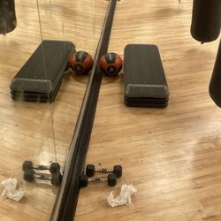 LA Fitness - Trash