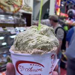 'pasticceria D'amore' di D'amore Salvatore - Pistachio and hazelnut - very sweet