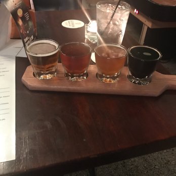 Dubh Linn Irish Brew Pub - Killer Brew Amber Ale  Galway Double IPA Cream Ale - Irish Pub Near Me - Duluth, Minnesota