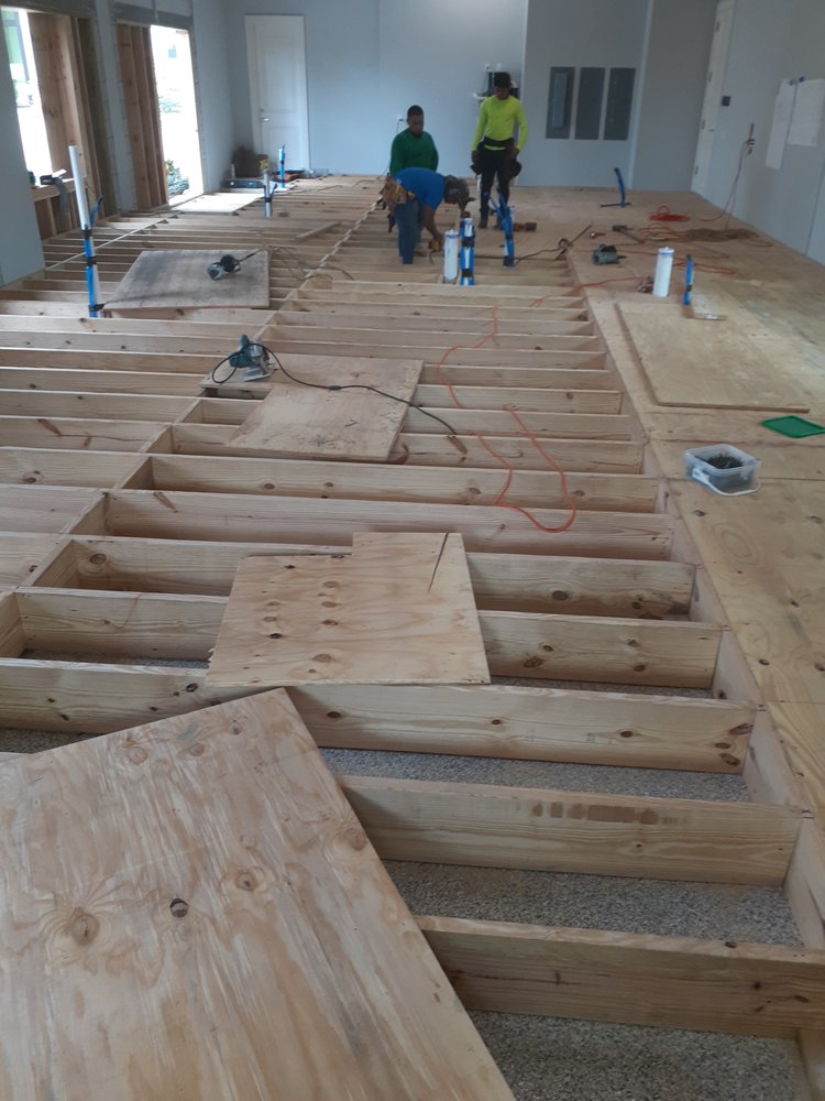 Slide of Leo Construction Roofing