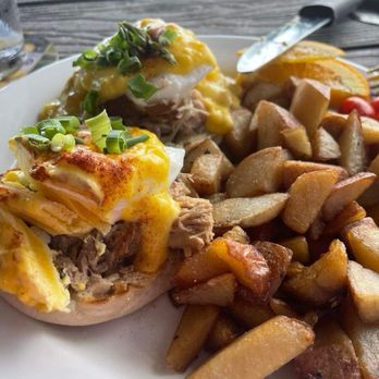 60Fore Bar & Grill - Kahlua pork Benedict - Bars Near Me - Kapolei, Hawaii 60Fore Bar & Grill - Kahlua pork Benedict - Bars Near Me - Kapolei, Hawaii
