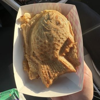 HK Chicken - Korean fish-shaped pancakes with red bean filling - Chicken Wings Near Me - Los Angeles, California HK Chicken - Korean fish-shaped pancakes with red bean filling - Chicken Wings Near Me - Los Angeles, California