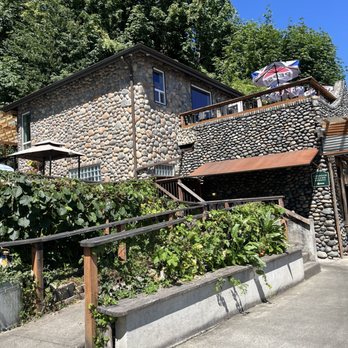The Stonehouse Café - Outside view - Breakfast & Brunch Near Me - Seattle, Washington The Stonehouse Café - Outside view - Breakfast & Brunch Near Me - Seattle, Washington