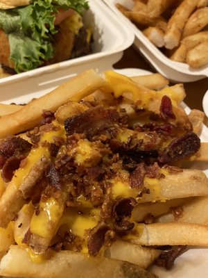 m2o Burgers & Salads by null