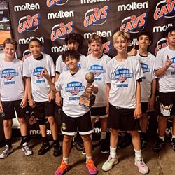 LA Kingz Basketball - Successful weekend. Both teams brought home some hardware.
