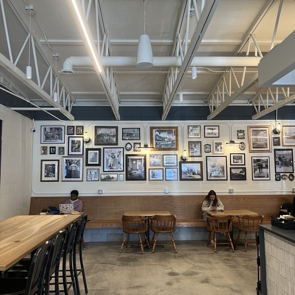 Porch Coffee - Inside - Coffee & Tea Near Me - Lehi, Utah Porch Coffee - Inside - Coffee & Tea Near Me - Lehi, Utah