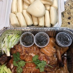 Duck, sauce, scallions, buns