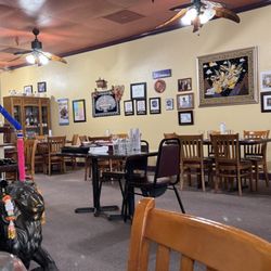Thai Spices Restaurant - Dining room